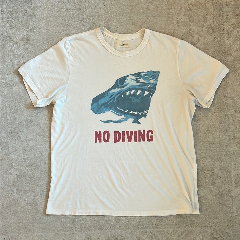 Imogene + Willie “No Diving” Tee in size L